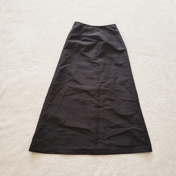 Hand Embroidered Black Floral Skirt - Picture 2 of 2